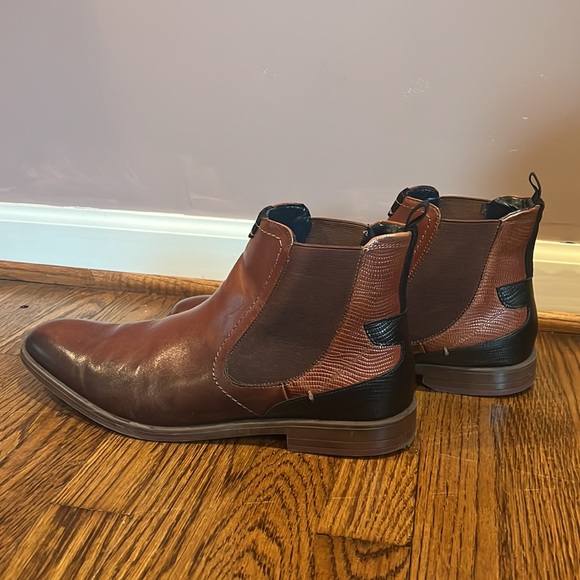 Men’s Chelsea Boots - Picture 4 of 5